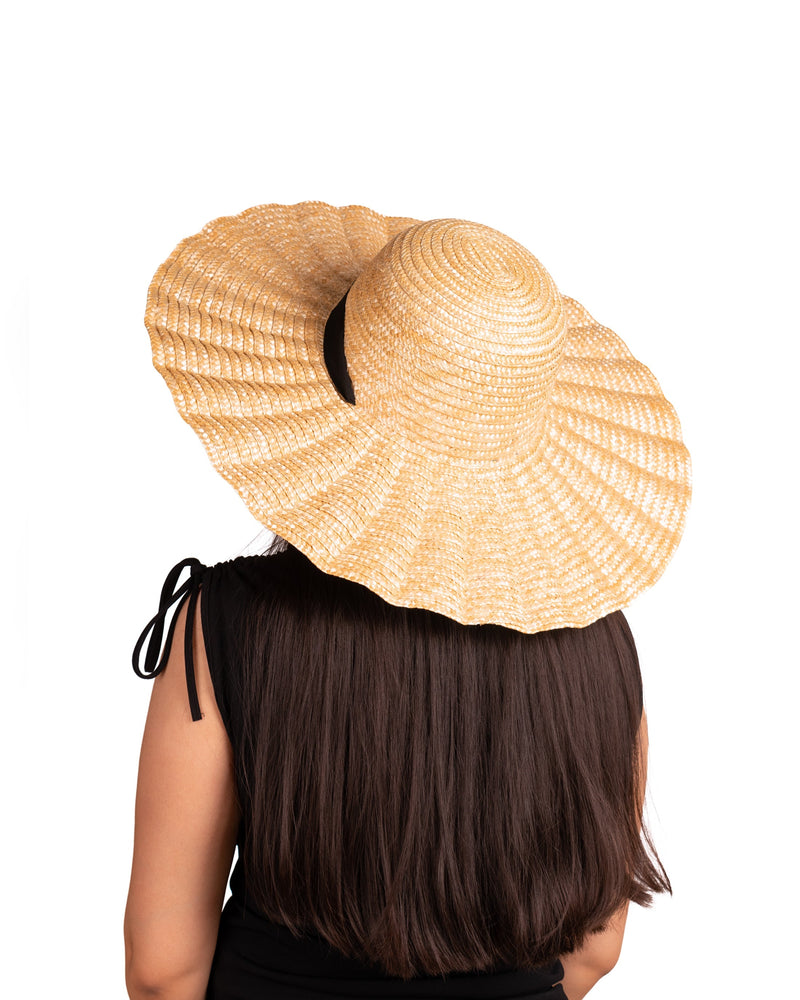 Play Ruffle Hat